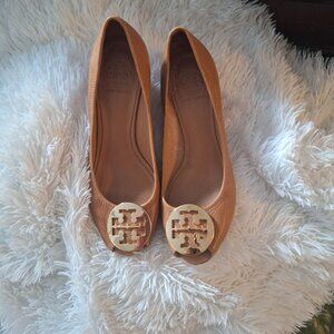 Gorgeous Tory Burch Wedge 9.5